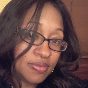 Meet your Posher, Simona